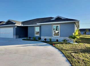 312 Tropicana Pkwy E, Cape Coral, FL 33909