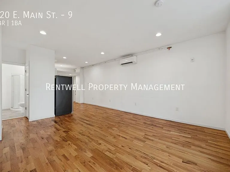 120 E Main St #9 — Photo 5