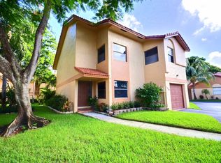 11297 SW 11th St, Pembroke Pines, FL 33025
