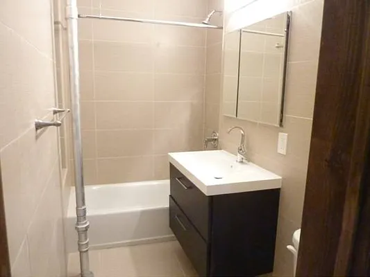 Rented by Albert Attias, LREB | media 7