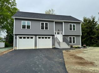 366 S Main St, Barre, MA 01005
