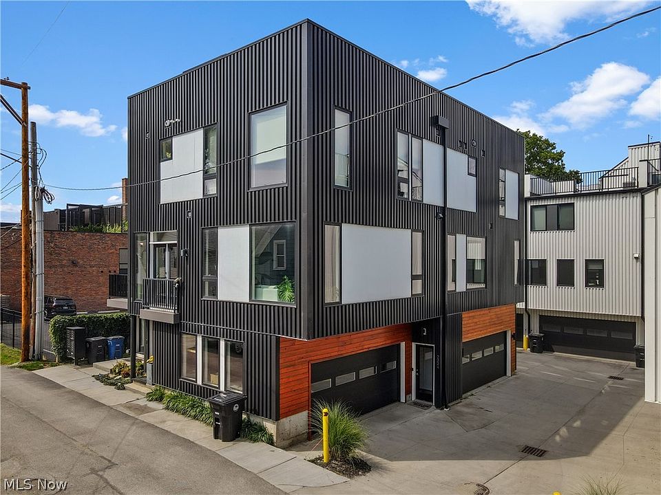 1st image of 2334 W 16th Pl