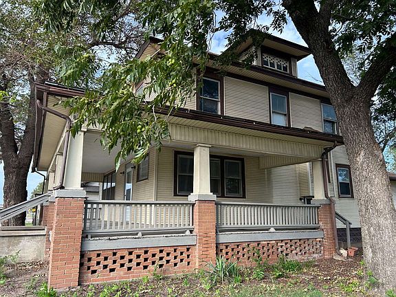 2nd image of 824 S Seneca St
