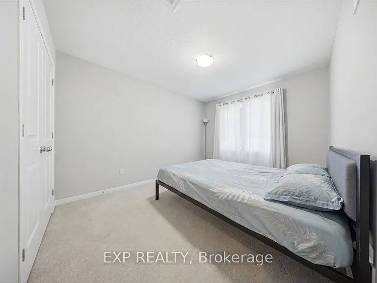 92 Riddell St — Photo 15