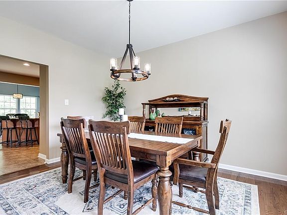 5th image of 11536 Oscar Pl