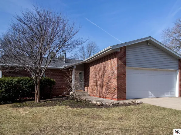 5015 Fawn Ct, Lincoln, NE 68516