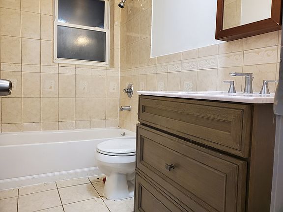 4th image of 617 Bramhall Ave #37E