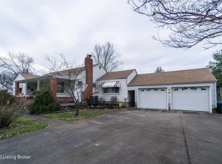 2033 Rockford Ln, Shively, KY 40216