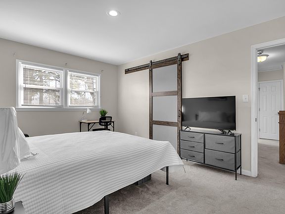 Bedroom 3 Private Bathroom