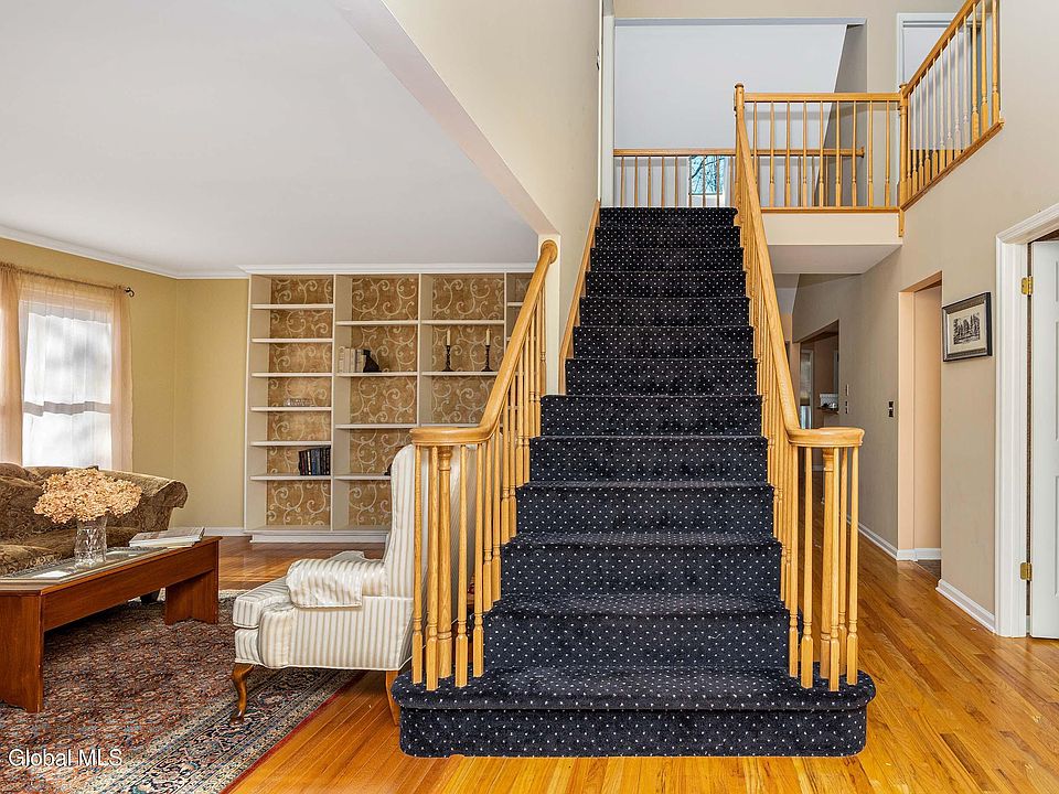 10 Dutch Hill Terrace, Voorheesville, NY 12186 | Zillow