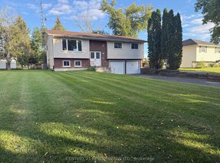 24 Southwood Cres, Greater Napanee, ON K7R3L2
