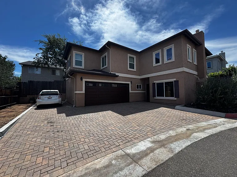 701 Star Ct — Photo 5