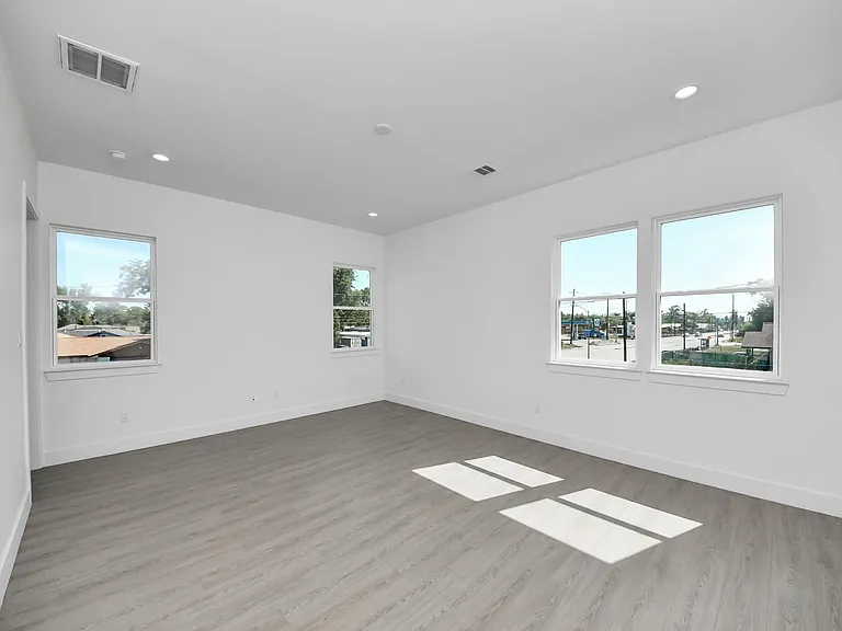 4133 E Toliver St — Photo 19