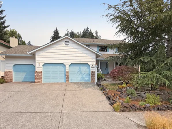36300 Yocum Loop, Sandy, OR 97055