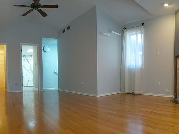 4th image of 1725 N Dayton St