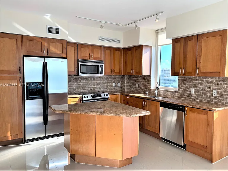 1745 E Hallandale Beach Blvd #1606W — Photo 2
