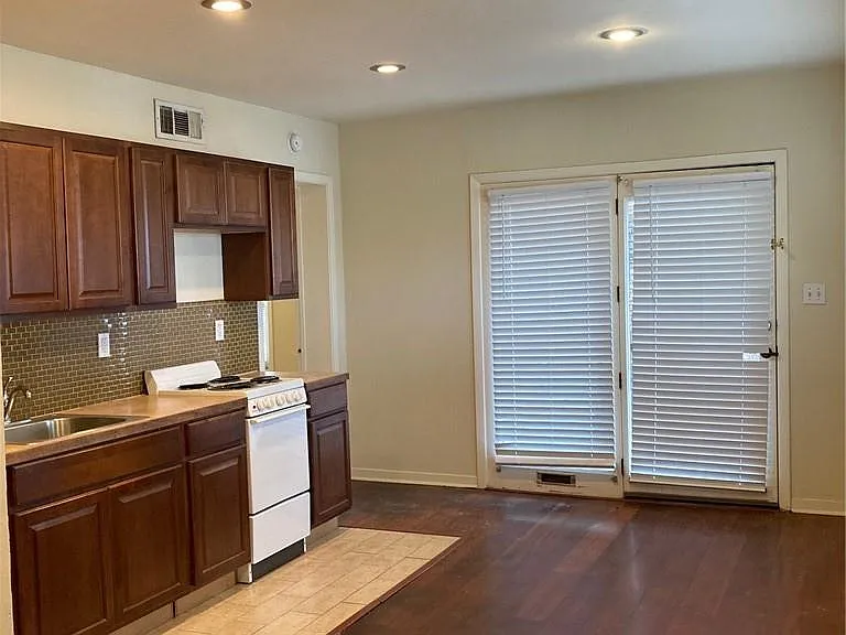 2703 Swisher St #100A — Photo 2