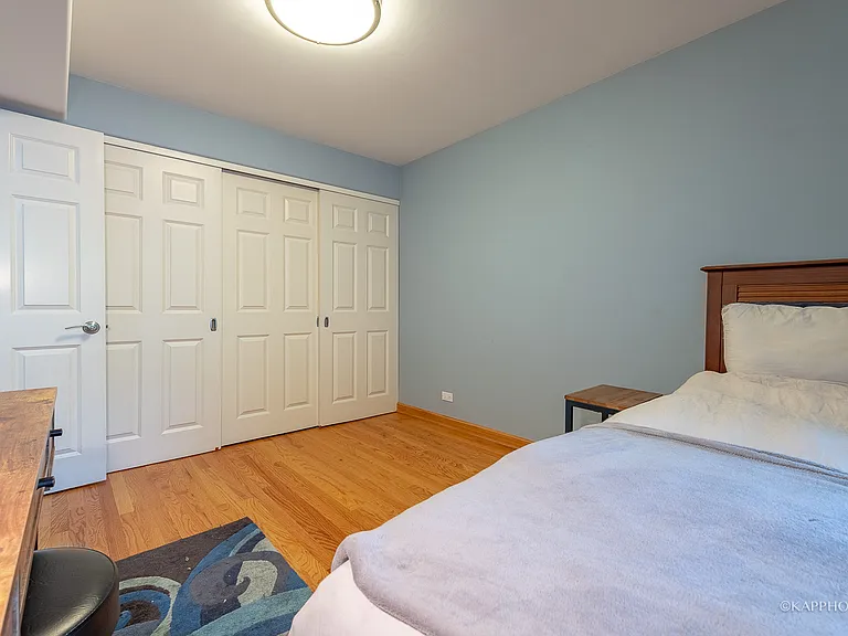 1016 W Monroe St — Photo 14