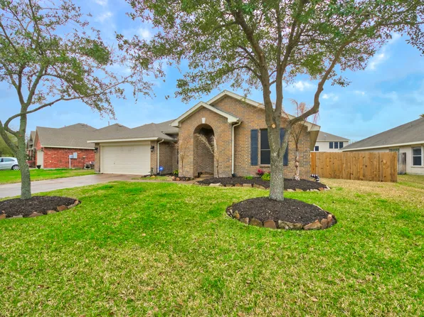 626 Castle Cove Ln, League City, TX 77573