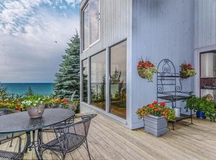 19 Hill Dr, Dune Acres, IN 46304