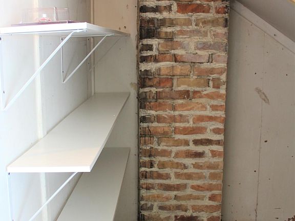 4th image of 3231 Portage St #2