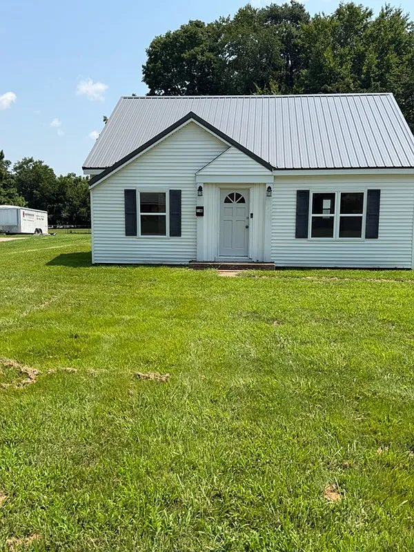 4 bed, 1876 sqft, $1,675 — Photo 1