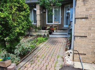 936 Blizzard Rd, Mississauga, ON L5V 1T1