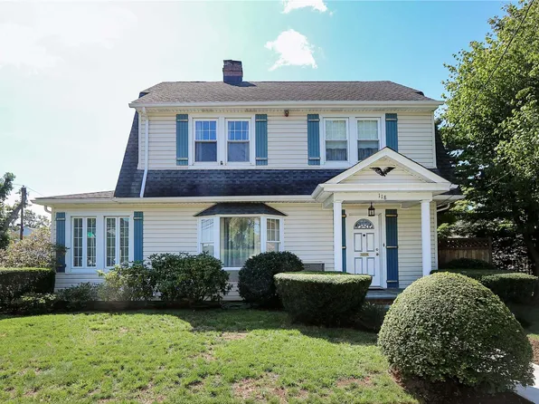 118 Butler Street, Westbury, NY 11590