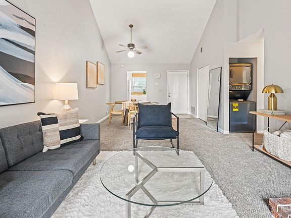 5th image of 1836 Shirley Drive