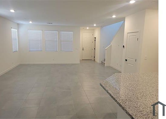 4th image of 3723 Trancoso Ave