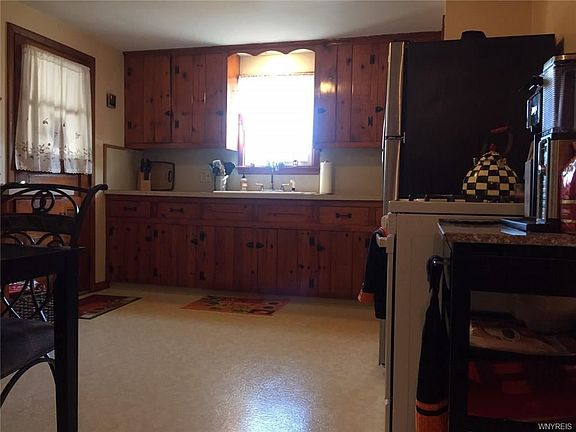4th image of 23 Hinchey Ave