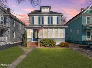 29 Spring St, Red Bank, NJ 07701