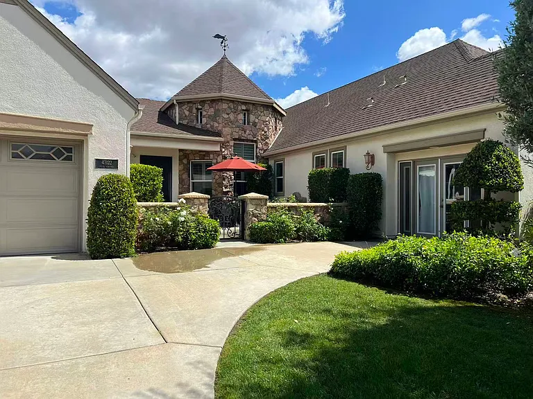 43122 Calle Ventura — Photo 1