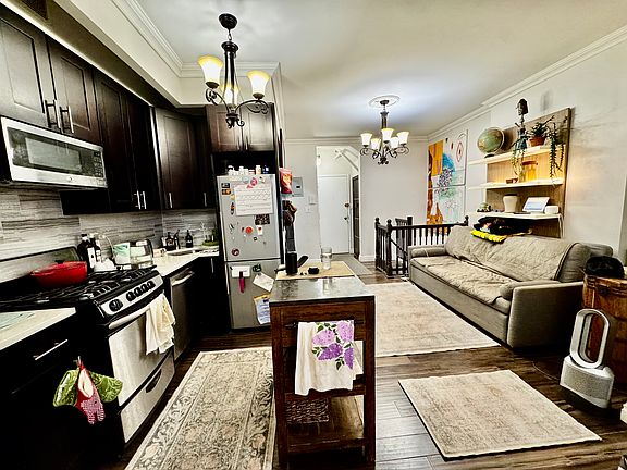 5th image of 321 W 89th St APT 1