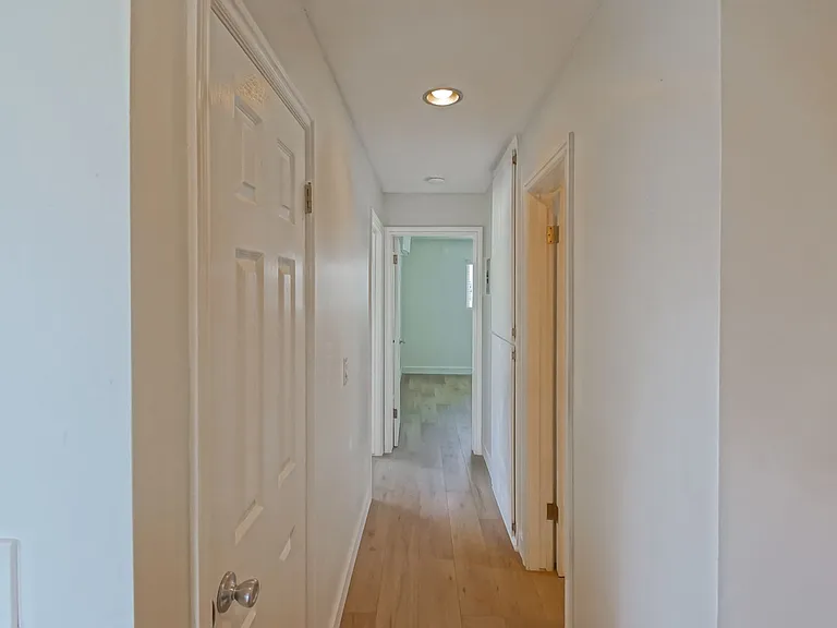 1720 Ardmore Ave #301 — Photo 21