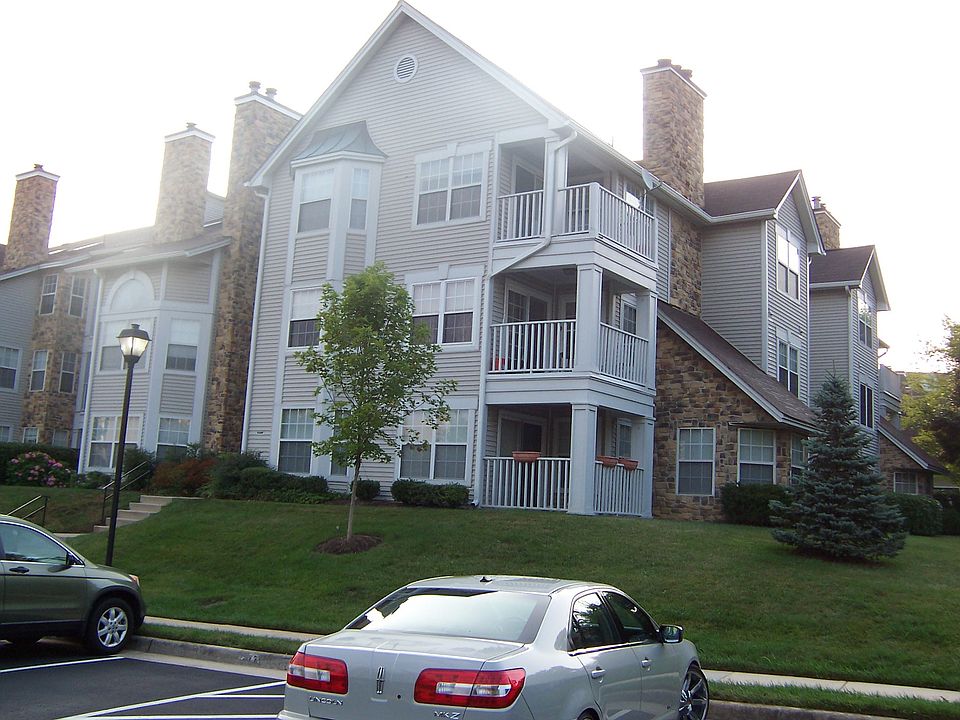 1st image of 5600 Willoughby Newton Dr Unit 31