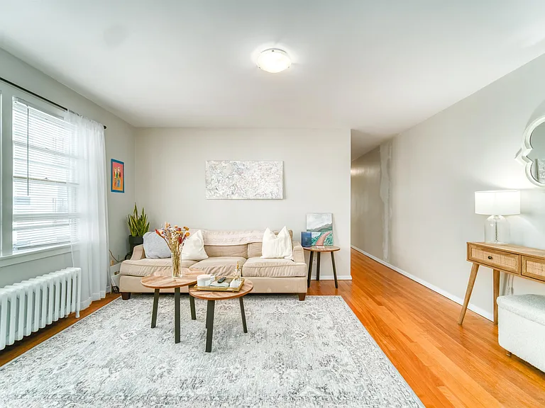 1066 Tower Rd — Photo 31