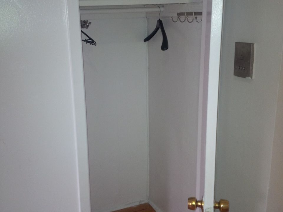 2nd image of 930 Columbus Ave APT 1D