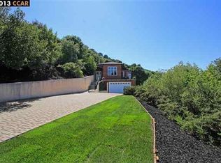 1 Camino Del Cielo, Orinda, CA 94563