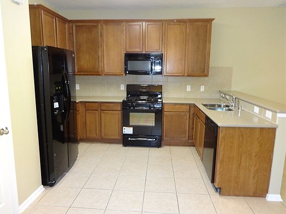 5th image of 14531 Bergenia Dr