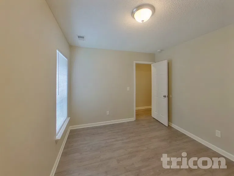 80 Springway Dr — Photo 11