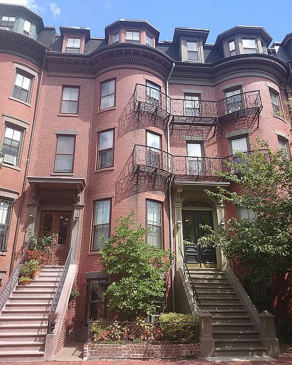 2nd image of 135 Pembroke St APT 6