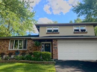 300 Michigan Rd, Frankfort, IL 60423