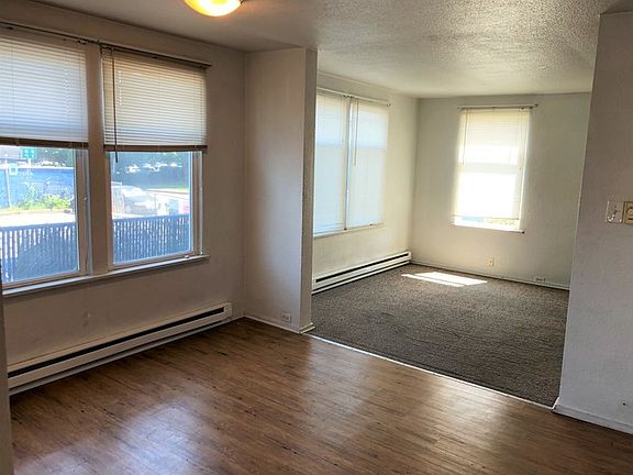 2nd image of 1022 Burwell St