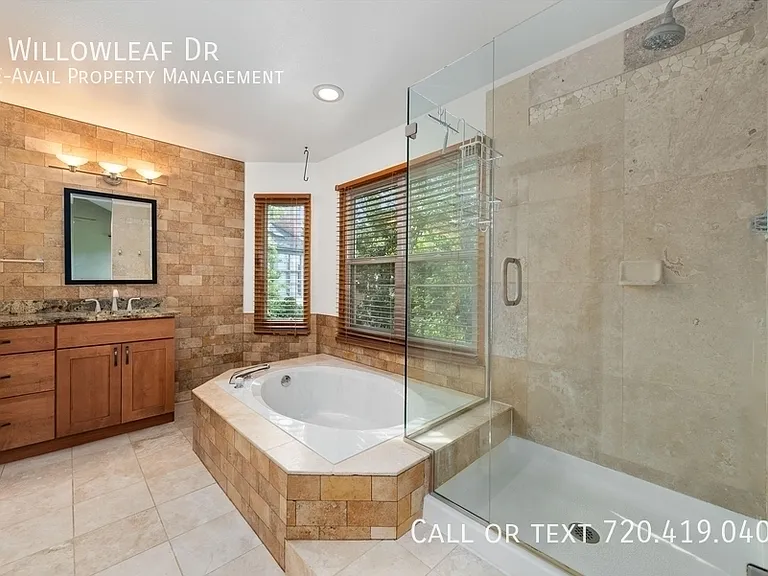8 Willowleaf Dr — Photo 32