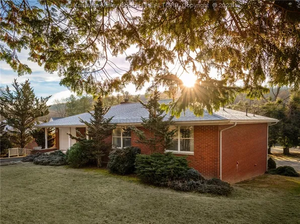 3815 N Crede Dr, Charleston, WV 25302