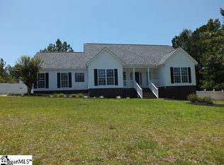 346 Chickadee Ln, Lugoff, SC 29078