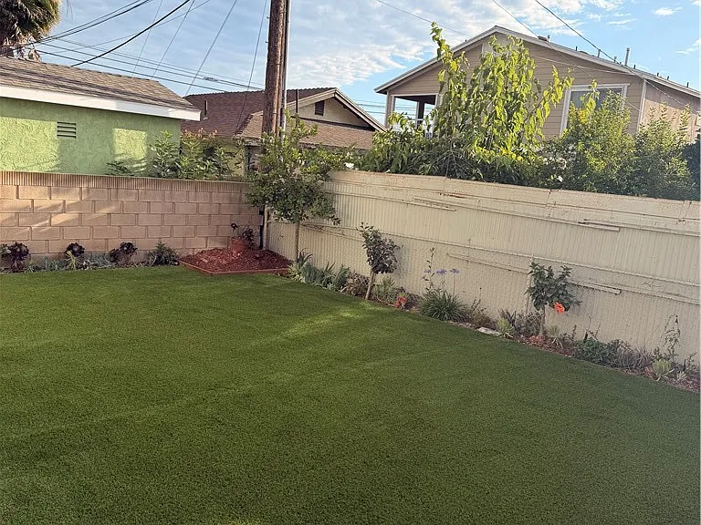 18029 Horst Ave — Photo 7