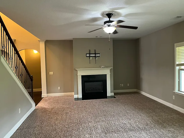 6841 Wren Creek Dr — Photo 32