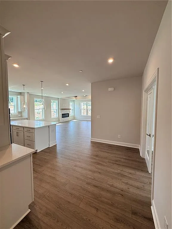 4 bed, 3.5 bath, 2890 sqft, $4,400 — Photo 4